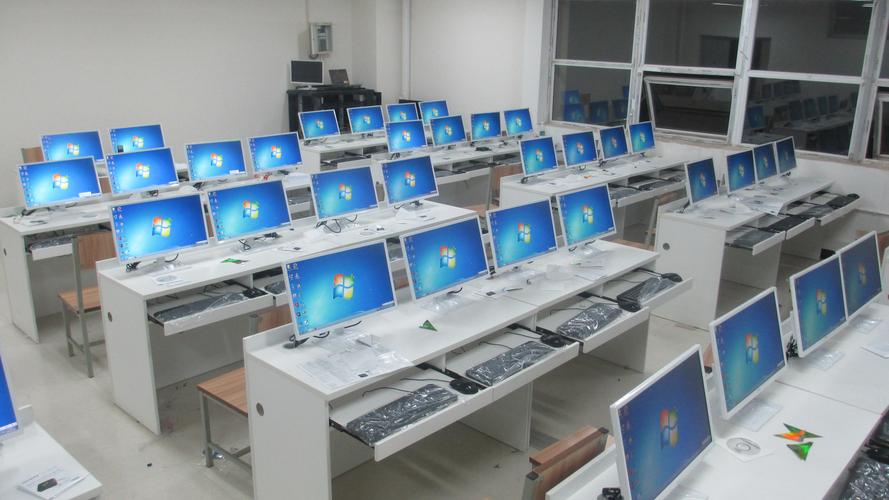 计算和虚拟化技术的发展,云桌面成为各大高校网络机房进行管理和维护